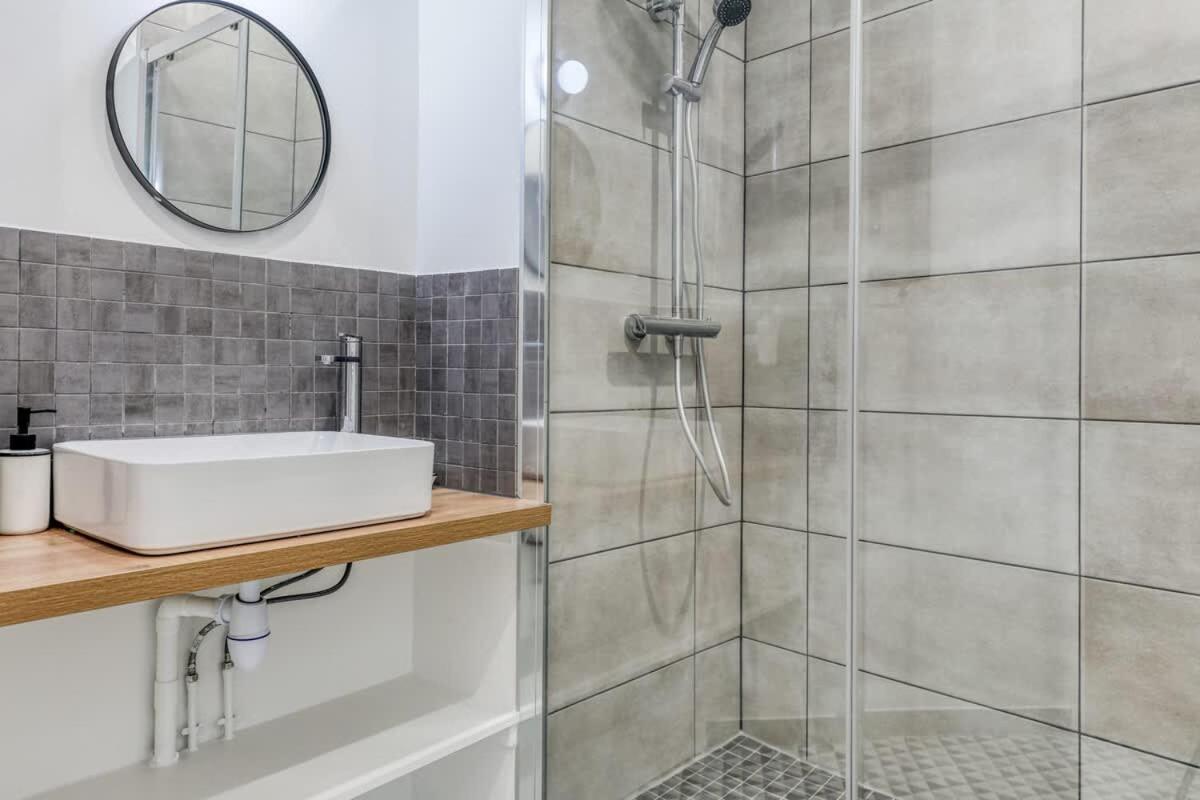 Apartment Poissonniere -cosy Near Montmartre *